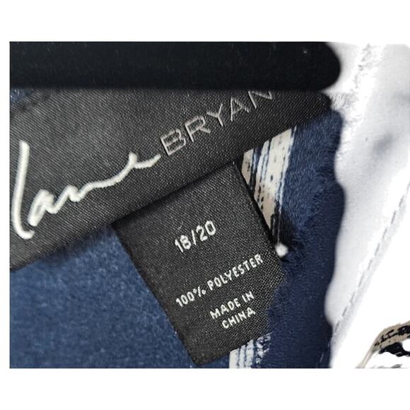 Lane Bryant Navy/White Windowpane Hi/Lo Hem Blouse, Size 18/20, EUC - Picture 3 of 5